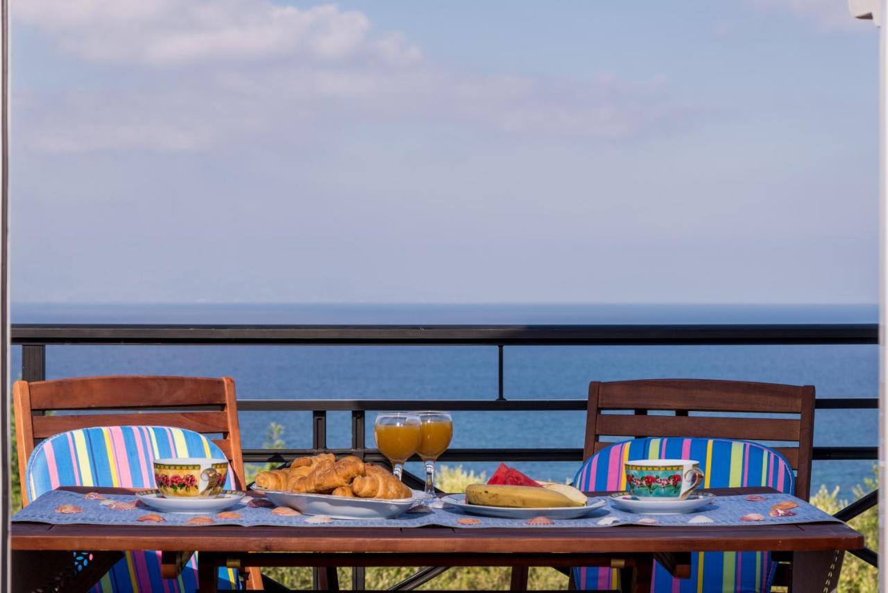 Soso'S Sea View Apartment Планос Экстерьер фото